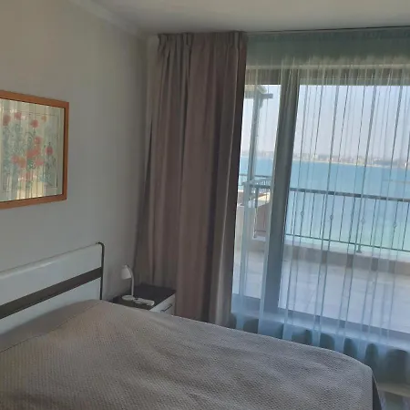 Apartment Сдам Квартиру На Первой Линии Моря В Городе Несебр *